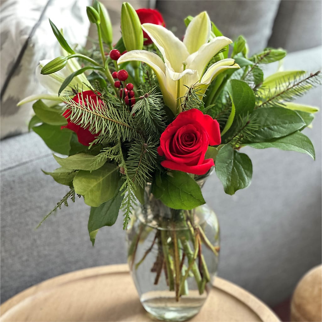 Sparkling Snowflakes Bouquet –  Peonies Plants On Main, Woodruff SC