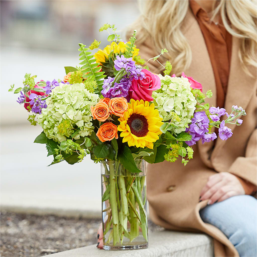 Vibrant Greetings Bouquet –  Peonies Plants On Main, Woodruff SC